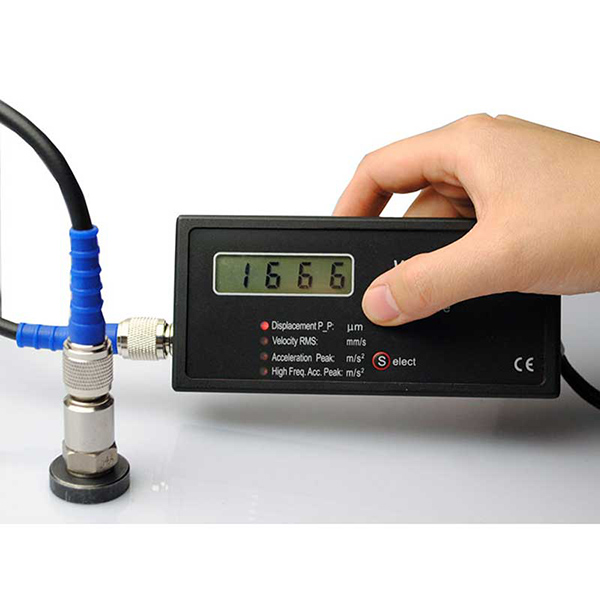 Hand-Held Vibration Meter - S908